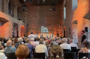 Das SWR-Demokratie-Forum verfehlt Thema und Ziel