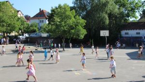 Wenn Hitze den Stundenplan sprengt: Wie Schulleiter im Hegau jetzt improvisieren müssen