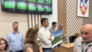 Odbornici vladajuće koalicije u Skupštini Beograda, posle pauze odbili sve predloge opozicije