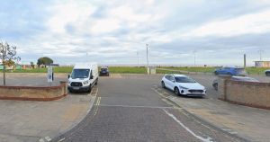 Thieves steal Renault from seafront car park