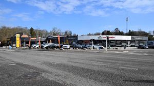 Bilhus står tomt efter konkurs: Nu er det udlejet