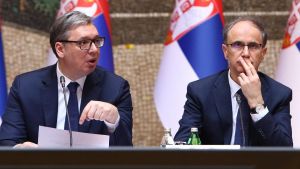 Istraživanje: Koliko građani veruju Vučiću i Macutu, a u koju instituciju imaju najviše poverenja?