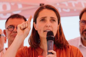 Canicule : Sophie Binet réclame la généralisation du chômage partiel intempéries
