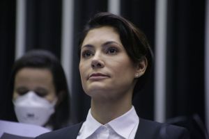 Casa dividida: turma ligada a Eduardo reduziu chances de vitória de Flávio Bolsonaro