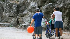 Afa e solitudine, per gli anziani Pavia vara il piano per l’estate