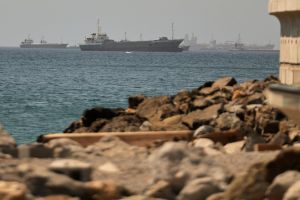 Hormuz traffic rebound returns oil to prewar rates, as US reassures wary Gulf allies