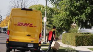 Lacchiarella, Dhl perde sul «caso birre»: cancellati licenziamenti e sanzioni contro nove ex dipendenti