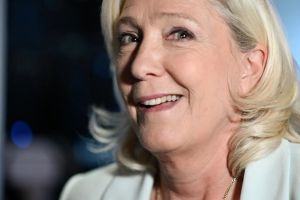 La France plus tolérante, mais le racisme et l’antisémitisme restent bien ancrés, selon la CNCDH