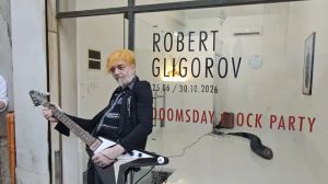 Morgan a sorpresa a Venezia per una performance rock al vernissage di una mostra d'arte