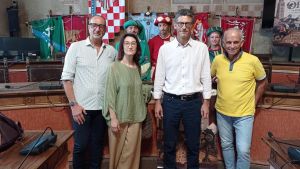 Tutto pronto per il Santo Patrono: processione serale per il centro. Vestizione del Santo in Cattedrale