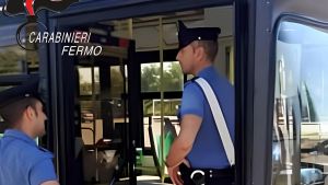 Lite tra ragazzi, un papà dà in escandescenze: denunciato