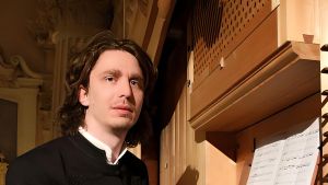 Il musicista ungherese. István Bátori inaugura la rassegna organistica