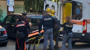 Ragazzo scappa dalla cas famiglia e danneggia un’ambulanza