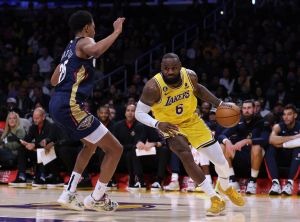 LeBron James Trade Rumors: Lebron Contract Negotiations with Lakers Show Minimal Progress So Far