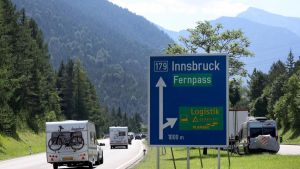 Tiroler Fernpassroute wegen Verkehrs-Protest gesperrt