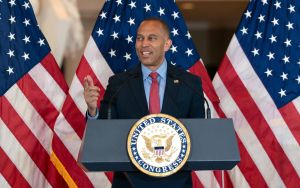Jewish leaders rush to defense of Hakeem Jeffries as emboldened DSA puts him in crosshairs
