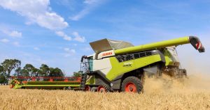 Heatwave triggers early harvest on Suffolk estate