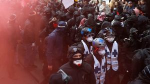 Linksextreme begehen mehr Gewalt als Rechtsextreme: Die blinden Flecken der Justiz