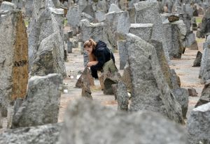 New Treblinka research uncovers forgotten role of women in 1943 death camp revolt