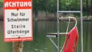 Streit um Zugangsregeln für Strandbad in Halle: Zusammenleben findet nicht im Internet statt