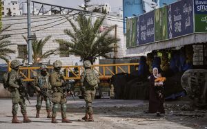 Settler and masked soldier allegedly break into Hebron mosque, disrupt call to prayer