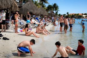Projectontwikkelaars jagen Curaçaoenaars van hun eigen stranden