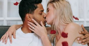 Is Falling in Love Quickly a Red Flag?