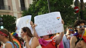 Harto de 'mariconadas'