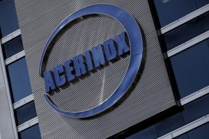 Acerinox suma apoyos ante su plan de eficiencia y la barrera europea contra el acero chino