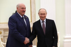 Новое «качество войны»: что скрывается за визитом Лукашенко к Путину
