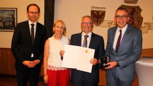 Staufermedaille für Jürgen Guse: Bräunlingen feiert sein kommunalpolitisches Urgestein
