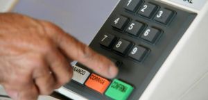 A barbárie, a utopia e o voto