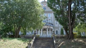 Il grande parco di villa Necker a Trieste: «Risorsa da aprire ai cittadini»