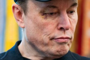 Elon Musk zet een speelfilm online, die alle Duitse bioscopen al te nationaalsocialistisch achten