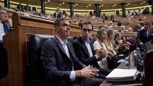 Sánchez redobla la apuesta por la agenda económica y vivienda para cerrar el curso político frente al vendaval judicial
