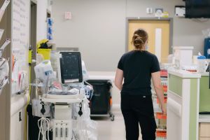 Pourquoi je vais exercer la médecine ailleurs qu’au Québec