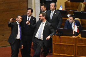 El virus frenteamplista en el gobierno