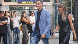 Begoña Gómez pide permiso a Peinado para acompañar a Sánchez a la cumbre de la OTAN y acudir a la graduación de su hija