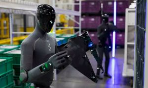 BMW je humanoidne robote že vključil v proizvodnjo avtomobilov