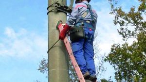 Blackout da cinque giorni sulla rete elettrica: cittadini in rivolta a Lacchiarella
