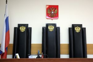 В деле об убийстве подростка коллегию присяжных распустили из-за осужденного адвоката