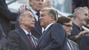 Laporta toma posesión por cuarta vez