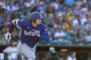 Mexicano interrumpe partido de los Dodgers para celebrar gol de la Selección ante Ecuador