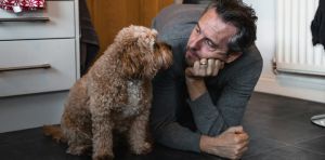 Cuando estamos contentos, nuestro perro nos obedece mejor que si estamos de mal humor