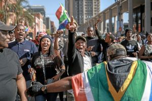 Südafrika: Nach unten treten