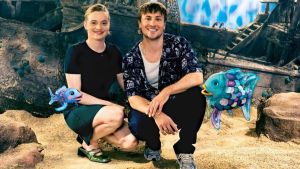 Funkelnde Schuppen, berühmte Stars: Die Puppenkiste verfilmt das Kinderbuch „Der Regenbogenfisch