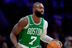 ¿Qué pasó con Jaylen Brown en Boston, para pasar de MVP de Finales, a moneda de cambio?