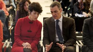 Gobierno y Supremo agudizan sus tensiones por la regularización de migrantes tras chocar por la amnistía y la condena al fiscal general