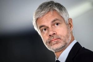 La droite veut s’attaquer à l’assistanat pour se différencier du RN : et si elle passait largement à côté du vrai problème ?