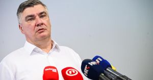 Je li vam bar malo neugodno, predsjedniče?
